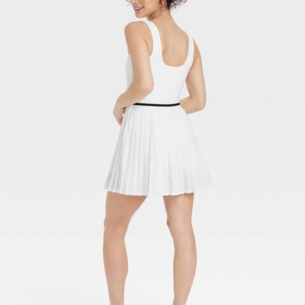 White mini tennis dress with built in shorts - Picture 2 of 4
